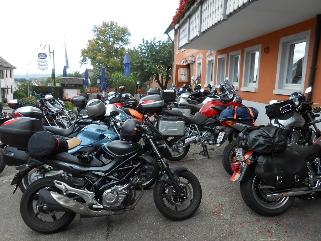 Landgasthof Schützen Hotel Tengen Exterior foto